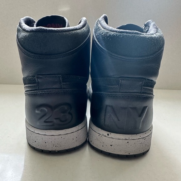 Air Jordan 1 - Retro Hi NYC - 9.5 - Picture 4 of 11
